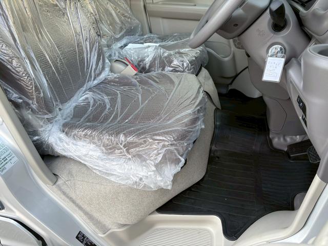 ミニキャブバン G 前席パワーウインドウ 新品ナビ バックカメラ ドライブレコーダー ETC 衝突軽減ブレーキ ドラレコ 前席パワーウインドウ 電動格納ミラー キーレス 4WD エブリイ スクラム クリッパー(12枚目)