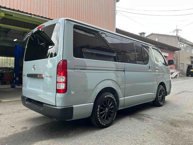 ハイエースバン ロングスーパーＧＬ　オリジナルカラー／ホワイトレタータイヤ／ディーゼル／ＥＴＣ車載器／キーレス／両側スライドドア（5枚目）