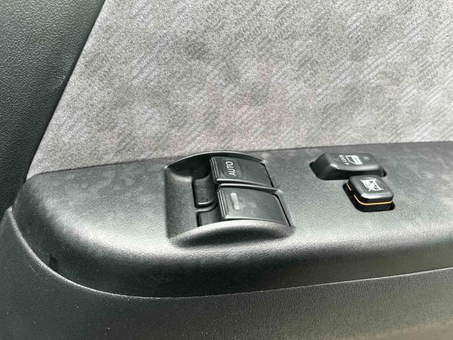 ハイエースバン ロングスーパーＧＬ　オリジナルカラー／ホワイトレタータイヤ／ディーゼル／ＥＴＣ車載器／キーレス／両側スライドドア（20枚目）