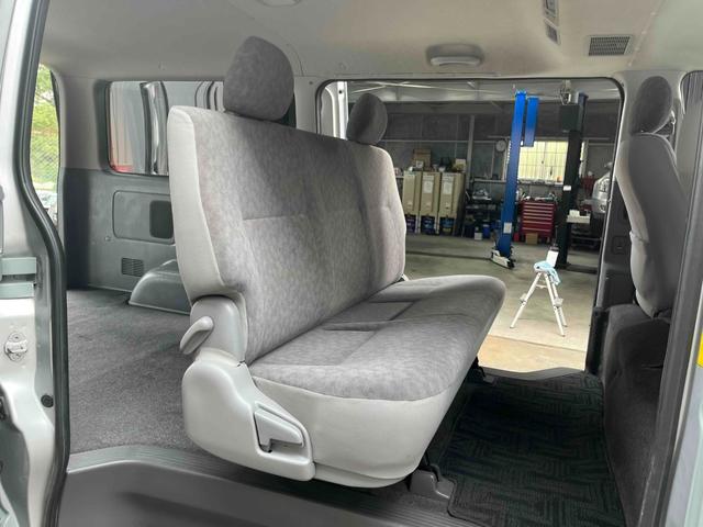 ハイエースバン ロングスーパーＧＬ　オリジナルカラー／ホワイトレタータイヤ／ディーゼル／ＥＴＣ車載器／キーレス／両側スライドドア（27枚目）