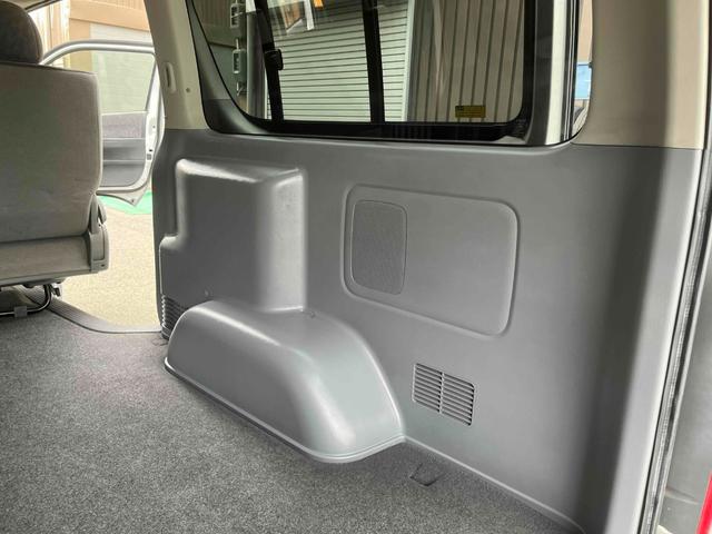ハイエースバン ロングスーパーＧＬ　オリジナルカラー／ホワイトレタータイヤ／ディーゼル／ＥＴＣ車載器／キーレス／両側スライドドア（32枚目）