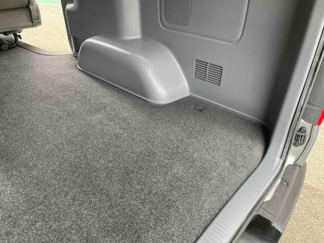 ハイエースバン ロングスーパーＧＬ　オリジナルカラー／ホワイトレタータイヤ／ディーゼル／ＥＴＣ車載器／キーレス／両側スライドドア（33枚目）
