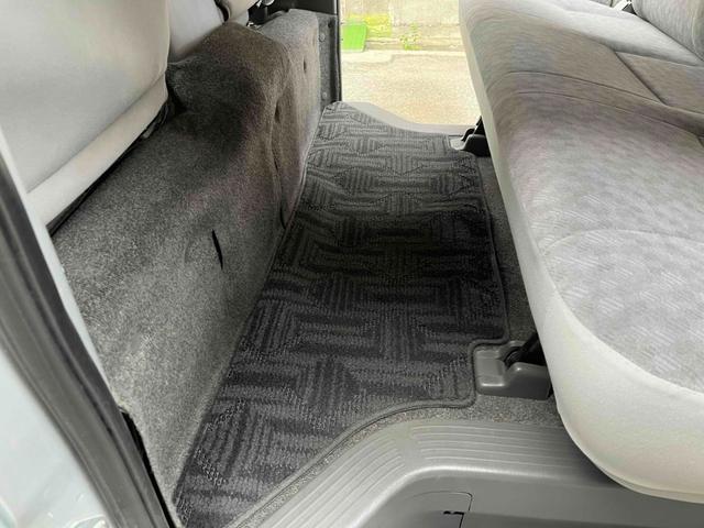 ハイエースバン ロングスーパーＧＬ　オリジナルカラー／ホワイトレタータイヤ／ディーゼル／ＥＴＣ車載器／キーレス／両側スライドドア（40枚目）