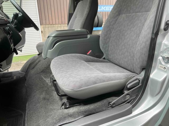 ハイエースバン ロングスーパーＧＬ　オリジナルカラー／ホワイトレタータイヤ／ディーゼル／ＥＴＣ車載器／キーレス／両側スライドドア（46枚目）