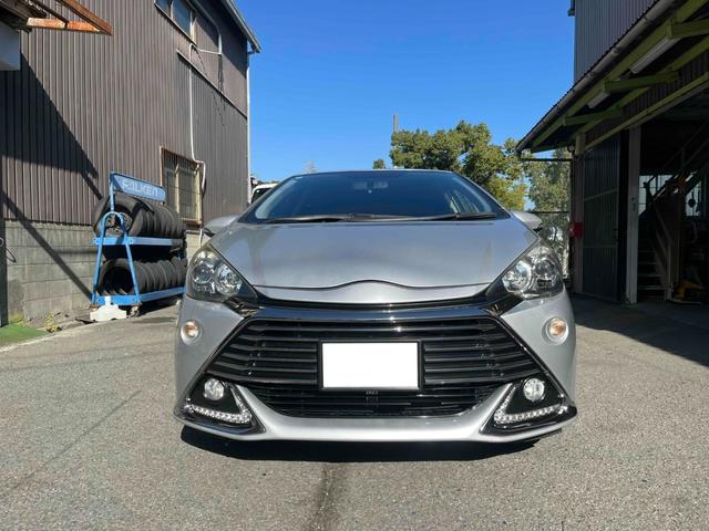 アクア Ｇ　Ｇ’ｓ　スマートキー／ＥＴＣ車載器／Ｂｌｕｅｔｏｏｔｈオーディオ／ステリングスイッチ／バックカメラ／１７インチアルミホイール／ハーフレザーシート／フロマットＧＳ’（4枚目）