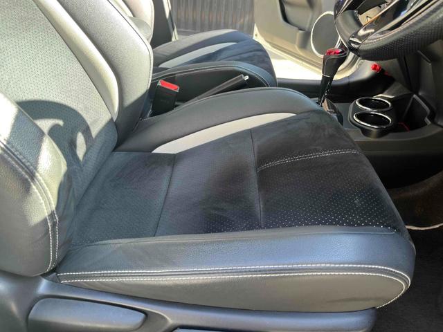 アクア Ｇ　Ｇ’ｓ　スマートキー／ＥＴＣ車載器／Ｂｌｕｅｔｏｏｔｈオーディオ／ステリングスイッチ／バックカメラ／１７インチアルミホイール／ハーフレザーシート／フロマットＧＳ’（16枚目）