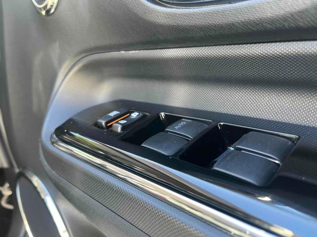 アクア Ｇ　Ｇ’ｓ　スマートキー／ＥＴＣ車載器／Ｂｌｕｅｔｏｏｔｈオーディオ／ステリングスイッチ／バックカメラ／１７インチアルミホイール／ハーフレザーシート／フロマットＧＳ’（30枚目）