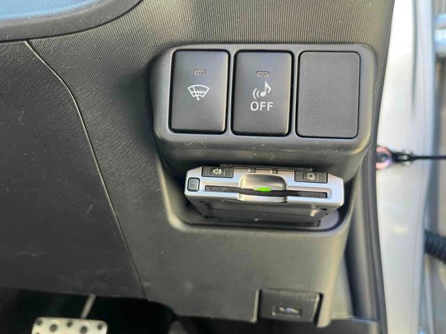 アクア Ｇ　Ｇ’ｓ　スマートキー／ＥＴＣ車載器／Ｂｌｕｅｔｏｏｔｈオーディオ／ステリングスイッチ／バックカメラ／１７インチアルミホイール／ハーフレザーシート／フロマットＧＳ’（32枚目）