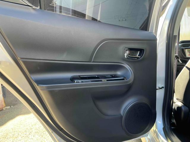 アクア Ｇ　Ｇ’ｓ　スマートキー／ＥＴＣ車載器／Ｂｌｕｅｔｏｏｔｈオーディオ／ステリングスイッチ／バックカメラ／１７インチアルミホイール／ハーフレザーシート／フロマットＧＳ’（41枚目）