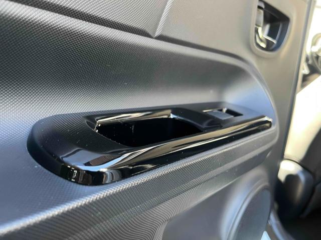 アクア Ｇ　Ｇ’ｓ　スマートキー／ＥＴＣ車載器／Ｂｌｕｅｔｏｏｔｈオーディオ／ステリングスイッチ／バックカメラ／１７インチアルミホイール／ハーフレザーシート／フロマットＧＳ’（42枚目）