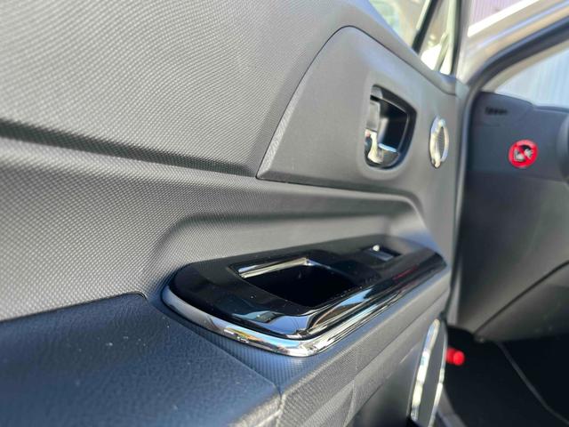 アクア Ｇ　Ｇ’ｓ　スマートキー／ＥＴＣ車載器／Ｂｌｕｅｔｏｏｔｈオーディオ／ステリングスイッチ／バックカメラ／１７インチアルミホイール／ハーフレザーシート／フロマットＧＳ’（50枚目）