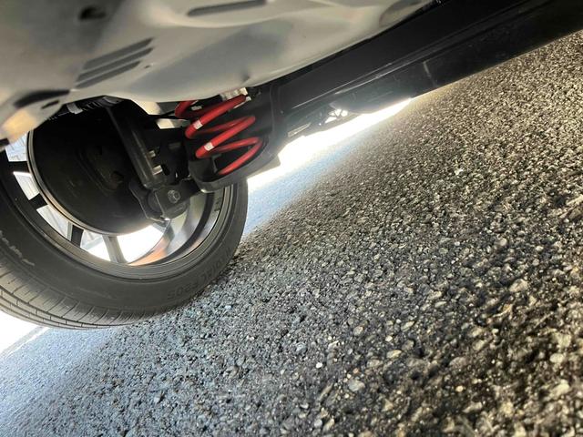 アクア Ｇ　Ｇ’ｓ　スマートキー／ＥＴＣ車載器／Ｂｌｕｅｔｏｏｔｈオーディオ／ステリングスイッチ／バックカメラ／１７インチアルミホイール／ハーフレザーシート／フロマットＧＳ’（62枚目）