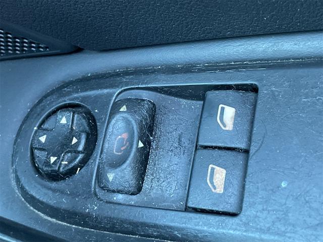 当店で中古車をご成約の方は納得価格にて下取りさせて頂きますのでご来店時に下取りご希望のお車で是非ご来店ください。他店で査定が低い場合も諦めずにご相談ください