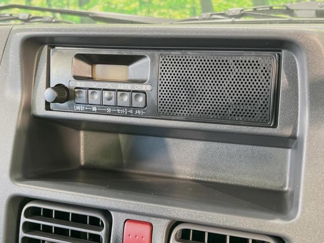 ＮＴ１００クリッパートラック ＤＸ　届出済未使用車　５速ＭＴ　ヒルスタートアシスト　オートライト　ＦＭ／ＡＭラジオ　エアコン　３方開荷台（5枚目）