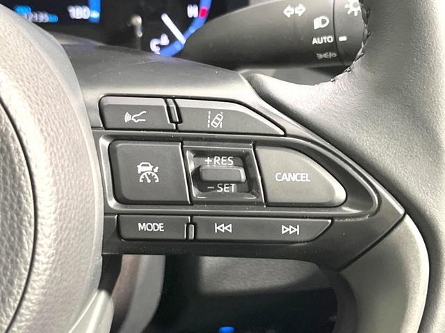ヤリスクロス ハイブリッドＺ　モデリスタエアロ　純正ナビ　Ｂｌｕｅｔｏｏｔｈ　パノラミックビューモニター　トヨタセーフティセンス　レーダークルーズコントロール　シートヒーター　ドラレコ　ＥＴＣ　純正１８インチアルミ　スマートキー（7枚目）