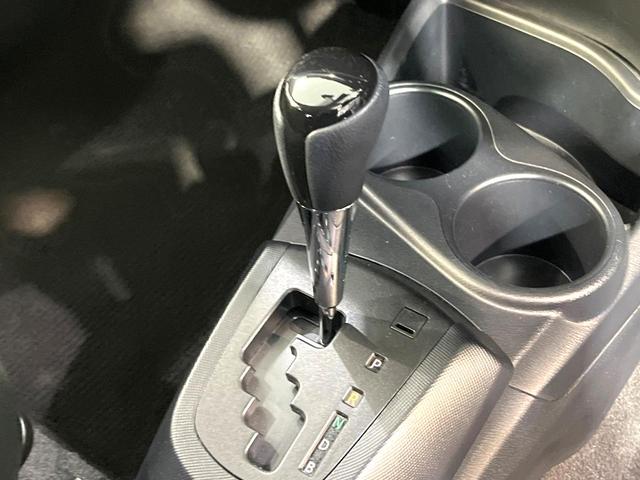 アクア Ｓスタイルブラック　純正ナビ　バックカメラ　Ｂｌｕｅｔｏｏｔｈ　トヨタセーフティーセンス　シートヒーター　オートマチックハイビーム　ＥＴＣ　　純正１５インチアルミ　オートライト　オートエアコン　電動格納ミラー（27枚目）