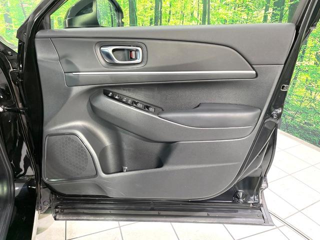 ヴェゼル ｅ：ＨＥＶ　Ｚ　純正９型ナビ　Ｂｌｕｅｔｏｏｔｈ　ホンダセンシング　アダプティブクルーズ　パワーバックドア　シートヒーター　ブラインドスポットモニター　ＬＥＤヘッドライト　ＥＴＣ　ドラレコ　バックカメラ　置くだけ充電（56枚目）