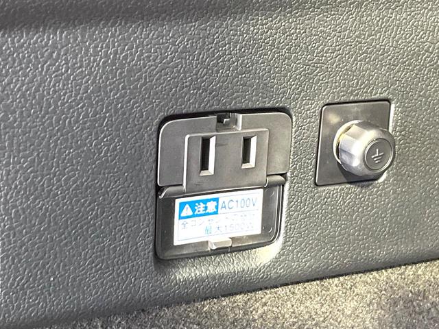 プリウスＰＨＶ Ａレザーパッケージ　メーカー純正１１インチナビ　バックカメラ　トヨタセーフティセンス　レーダークルーズ　ブラインドスポットモニター　前席シートヒーター　パワーシート　純正１５アルミ　ＬＥＤヘッド　オートハイビーム　禁煙車（42枚目）