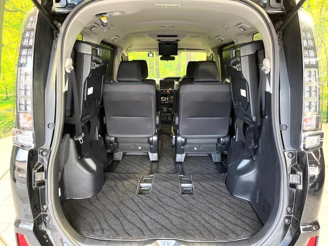 ヴォクシー ＺＳ　煌ＩＩ　純正９型ナビ　Ｂｌｕｅｔｏｏｔｈ　両側電動スライドドア　セーフティセンス　リアオートエアコン　ＥＴＣ　ドラレコ　ＬＥＤヘッドライト　純正１６インチアルミ　オートハイビーム　左右独立オートエアコン（12枚目）