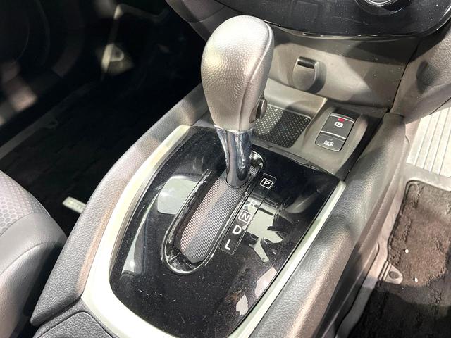 エクストレイル ２０Ｘ　純正８型ナビ　全周囲カメラ　プロパイロット　デジタルインナーミラー　４ＷＤ　カプロンシート　パワーバックドア　純正革巻ステアリング　禁煙　オートブレーキホールド　スマートキー　ステアリングスイッチ（21枚目）