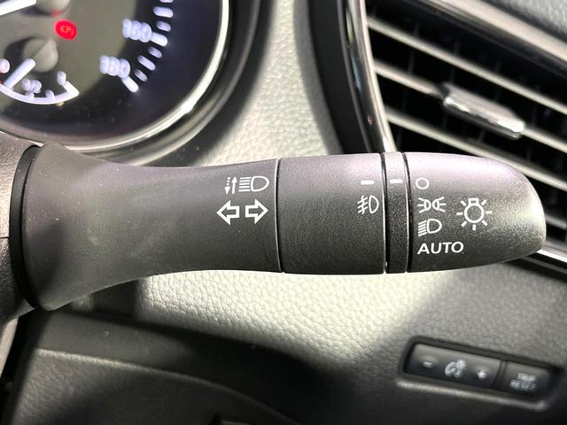 エクストレイル ２０Ｘ　純正８型ナビ　全周囲カメラ　プロパイロット　デジタルインナーミラー　４ＷＤ　カプロンシート　パワーバックドア　純正革巻ステアリング　禁煙　オートブレーキホールド　スマートキー　ステアリングスイッチ（36枚目）
