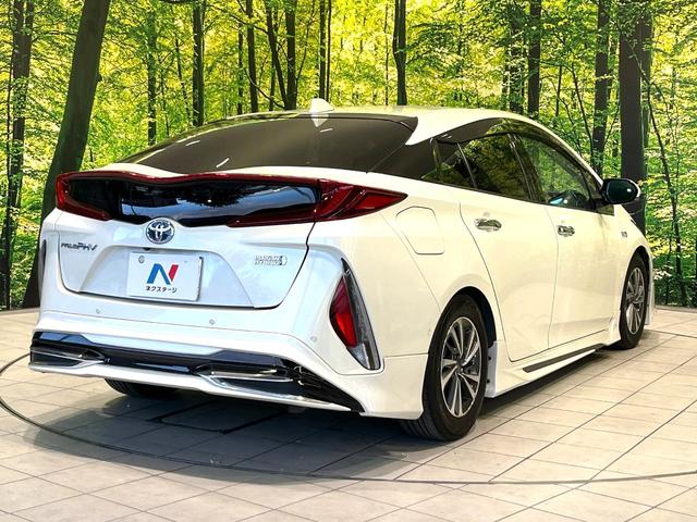 プリウスＰＨＶ Ａプレミアム　モデリスタエアロ　純正１１．６型ナビ　バックカメラ　前席シートヒーター　駐車支援システム　合皮シート　革巻ステアリング　ＬＥＤヘッドライト　モデリスタ１５インチＡＷ　デジタルインナーミラー（17枚目）