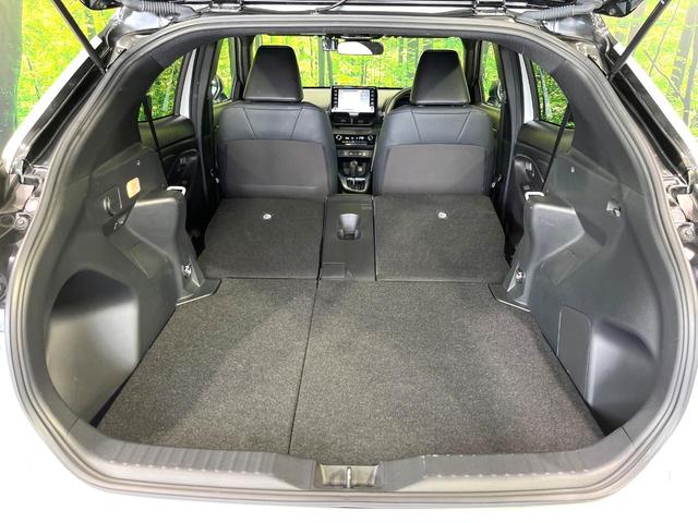 ヤリスクロス ハイブリッドＺ　純正８型ディスプレイオーディオ　全周囲カメラ　前席シートヒーター　パワーシート　ドラレコ　ハーフレザーシート　禁煙　ＬＥＤヘッドライト　革巻ステアリング　ＵＳＢソケット　オートブレーキホールド（10枚目）