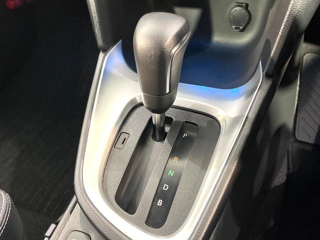 ヤリスクロス ハイブリッドＺ　純正８型ディスプレイオーディオ　全周囲カメラ　前席シートヒーター　パワーシート　ドラレコ　ハーフレザーシート　禁煙　ＬＥＤヘッドライト　革巻ステアリング　ＵＳＢソケット　オートブレーキホールド（21枚目）
