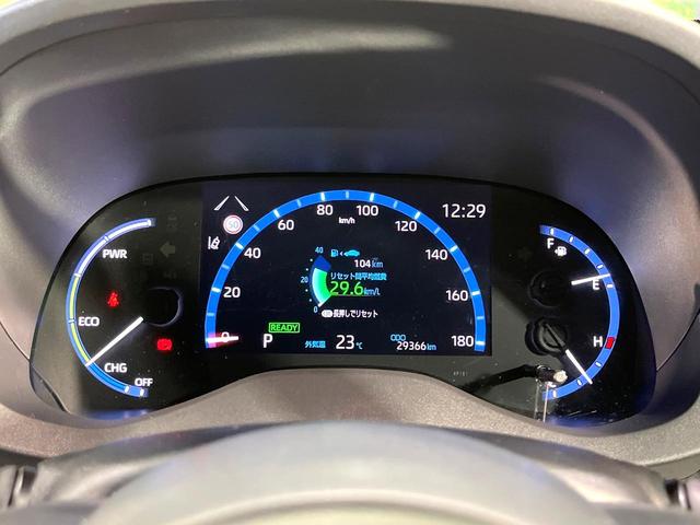 ヤリスクロス ハイブリッドＺ　純正８型ディスプレイオーディオ　全周囲カメラ　前席シートヒーター　パワーシート　ドラレコ　ハーフレザーシート　禁煙　ＬＥＤヘッドライト　革巻ステアリング　ＵＳＢソケット　オートブレーキホールド（22枚目）