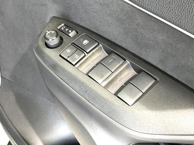 ヤリスクロス ハイブリッドＺ　純正８型ディスプレイオーディオ　全周囲カメラ　前席シートヒーター　パワーシート　ドラレコ　ハーフレザーシート　禁煙　ＬＥＤヘッドライト　革巻ステアリング　ＵＳＢソケット　オートブレーキホールド（40枚目）