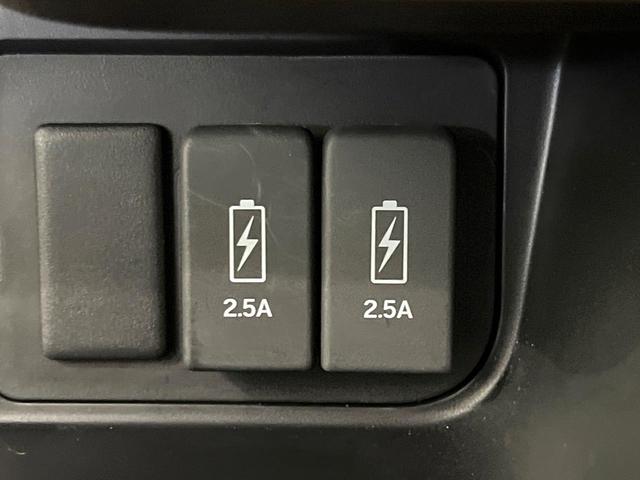 Ｎ－ＢＯＸカスタム Ｇ・Ｌターボホンダセンシング　ＳＤナビ　バックカメラ　両側電動スライドドア　ホンダセンシング　アダプティブクルーズコントロール　ＵＳＢソケット　禁煙　Ｂｌｕｅｔｏｏｔｈ　ハーフレザーシート　純正革巻ステアリング　シーケンシャル（7枚目）
