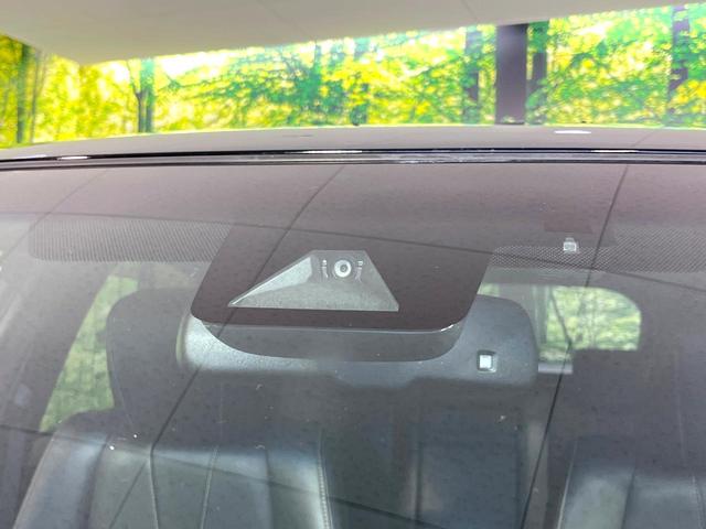 ハリアー プレミアム 純正9インチナビ バックカメラ セーフティセンス レーダークルーズ Bluetooth ドラレコ ETC パワーバックドア ブレーキホールド 純正18インチアルミ オートデュアルエアコン スマートキー(3枚目)