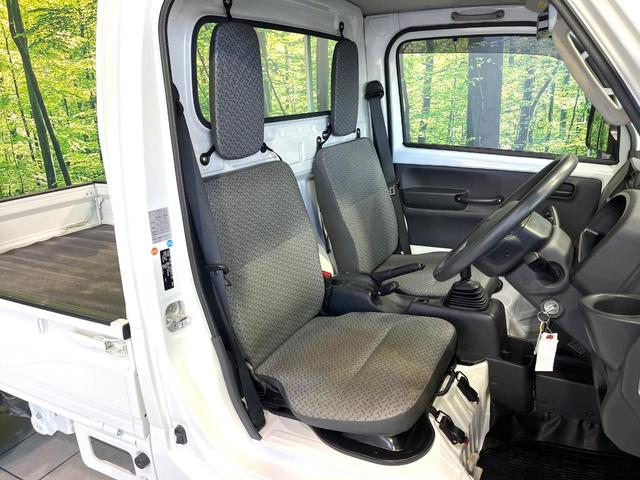 キャリイトラック KCエアコン・パワステ農繁仕様 4WD セーフティサポート エアコン パワステ デフロック プロテクター付3方開荷台 リアゲートチェーン バックブザー スピーカー一体型AM/FMラジオ 手動ウインドウ(9枚目)