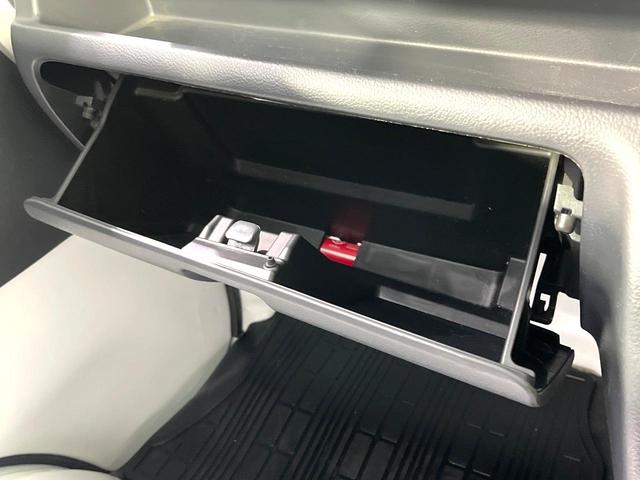 キャリイトラック KCエアコン・パワステ農繁仕様 4WD セーフティサポート エアコン パワステ デフロック プロテクター付3方開荷台 リアゲートチェーン バックブザー スピーカー一体型AM/FMラジオ 手動ウインドウ(28枚目)