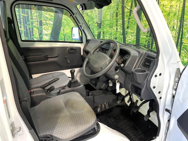 キャリイトラック KCエアコン・パワステ農繁仕様 4WD セーフティサポート エアコン パワステ デフロック プロテクター付3方開荷台 リアゲートチェーン バックブザー スピーカー一体型AM/FMラジオ 手動ウインドウ(32枚目)