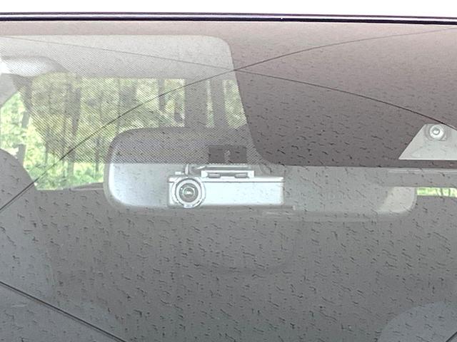 ノート Ｘ　Ｖセレクション　純正ナビ　バックカメラ　エマージェンシーブレーキ　クリアランスソナー　ドラレコ　ステアリングスイッチ　禁煙　スマートキー　Ｂｌｕｅｔｏｏｔｈ　アイドリングストップ　オートライト　電動格納ミラー（7枚目）