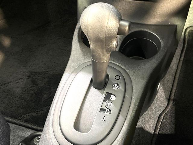 ノート Ｘ　Ｖセレクション　純正ナビ　バックカメラ　エマージェンシーブレーキ　クリアランスソナー　ドラレコ　ステアリングスイッチ　禁煙　スマートキー　Ｂｌｕｅｔｏｏｔｈ　アイドリングストップ　オートライト　電動格納ミラー（21枚目）