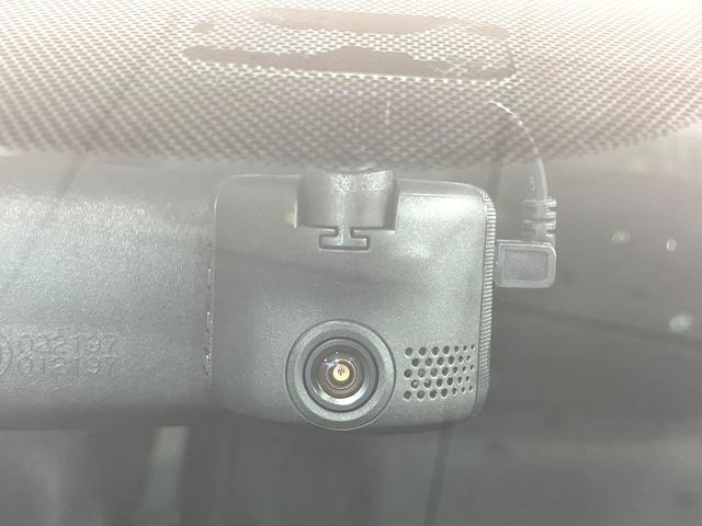 プリウス S 純正ナビ バックカメラ ドラレコ ETC 禁煙車 スマートキー HIDヘッド ETC オートライト オートエアコン ステアリングスイッチ CD DVD再生 フルセグ ドアバイザー(5枚目)