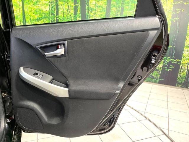 プリウス S 純正ナビ バックカメラ ドラレコ ETC 禁煙車 スマートキー HIDヘッド ETC オートライト オートエアコン ステアリングスイッチ CD DVD再生 フルセグ ドアバイザー(44枚目)
