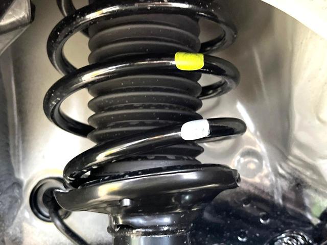 ハスラー タフワイルド　届出済未使用車　衝突被害軽減システム　コーナーセンサー　前席シートヒーター　アダプティブクルーズコントロール　禁煙　ＵＳＢソケット　革巻ステアリング　純正１５インチＡＷ　ＬＥＤヘッド　電動格納ミラー（20枚目）