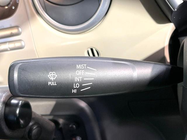 アルトラパン G スマートキー ETC アームレスト 純正オーディオ エアコン ベンチシート 禁煙 純正ステアリング 14インチAW パワーウインドウ イモビライザー プライバシーガラス シルバーインサイドドアハンドル(23枚目)