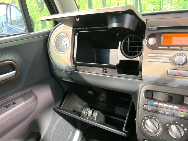 アルトラパン G スマートキー ETC アームレスト 純正オーディオ エアコン ベンチシート 禁煙 純正ステアリング 14インチAW パワーウインドウ イモビライザー プライバシーガラス シルバーインサイドドアハンドル(26枚目)