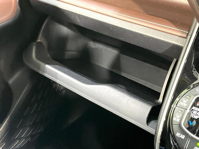 エスクァイア ハイブリッドGi フリップダウンモニター 純正9型ナビ バックカメラ Bluetooth 両側電動スライドドア シートヒーター リアオートエアコン クルーズコントロール フルセグ ビルトインETC ドラレコ(48枚目)