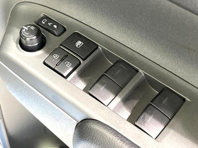 シエンタ ハイブリッドX 登録済未使用車 電動スライドドア 衝突被害軽減システム レーダークルーズ コーナーセンサー スマートキー プッシュスタート LEDヘッド オートハイビーム オートライト オートエアコン(30枚目)