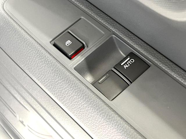 N-VAN G 届出済未使用車 ホンダセンシング アダプティブクルーズコントロール オートエアコン コーナーセンサー オートライト 禁煙 アクセサリーソケット 車線逸脱警報装置 横滑り防止装置(25枚目)