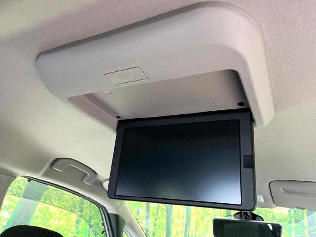 セレナ ｅ－パワー　ハイウェイスターＶ　純正１０型ナビ　フリップダウンモニター　全周囲カメラ　ハンズフリー機能付パワースライドドア　プロパイロット　デジタルインナーミラー　禁煙　ＬＥＤヘッドライト　ドラレコ　リアオートエアコン　ステリモ（4枚目）