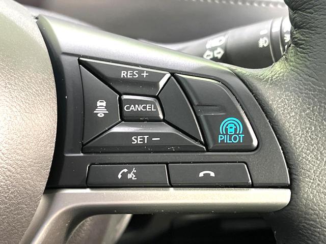 セレナ ｅ－パワー　ハイウェイスターＶ　純正１０型ナビ　フリップダウンモニター　全周囲カメラ　ハンズフリー機能付パワースライドドア　プロパイロット　デジタルインナーミラー　禁煙　ＬＥＤヘッドライト　ドラレコ　リアオートエアコン　ステリモ（7枚目）