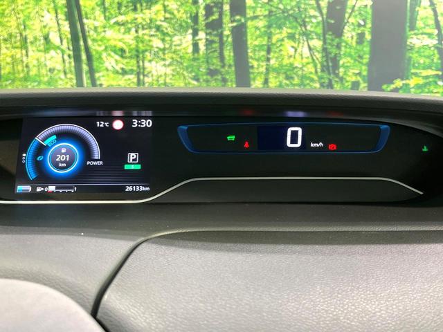 セレナ ｅ－パワー　ハイウェイスターＶ　純正１０型ナビ　フリップダウンモニター　全周囲カメラ　ハンズフリー機能付パワースライドドア　プロパイロット　デジタルインナーミラー　禁煙　ＬＥＤヘッドライト　ドラレコ　リアオートエアコン　ステリモ（22枚目）