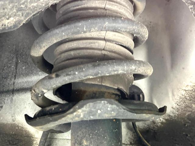 ピクシススペース カスタム　Ｇ　純正ナビ　スマートキー　アイドリングストップ　オートエアコン　ＥＴＣ　Ｂｌｕｅｔｏｏｔｈ　禁煙　ベンチシート　純正革巻ステアリング　ＨＩＤヘッドライト　フォグライト　純正１４インチＡＷ（20枚目）