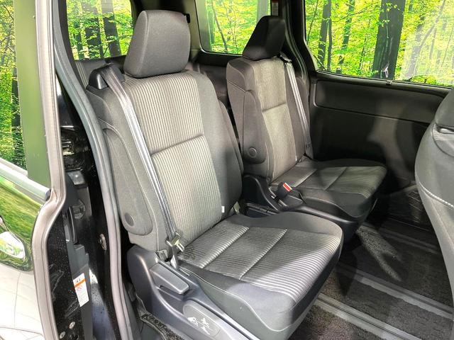ヴォクシー ＺＳ　煌ＩＩ　純正１０型ナビ　バックカメラ　両側電動スライドドア　セーフティセンス　クルーズコントロール　禁煙　オートハイビーム　ＬＥＤヘッドライト　ドラレコ　ＥＴＣ　ＵＳＢソケット　リアオートエアコン（10枚目）
